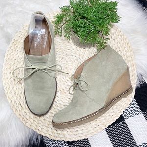 Donald Pliner suede Lace-Up Wedge olive Bootie